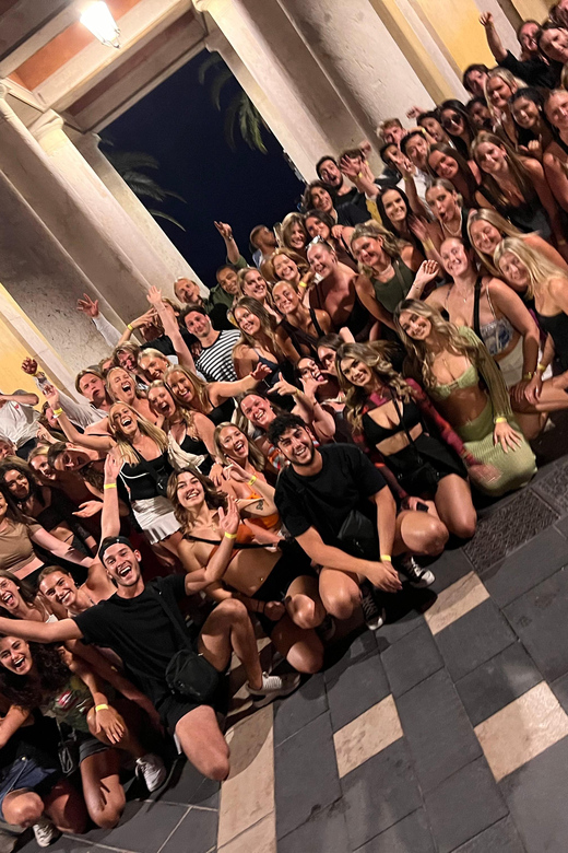 Nice Bar/Pub Crawl | 3 BEST Bars & 1 Club With Free Drinks! - Engaging Atmosphere