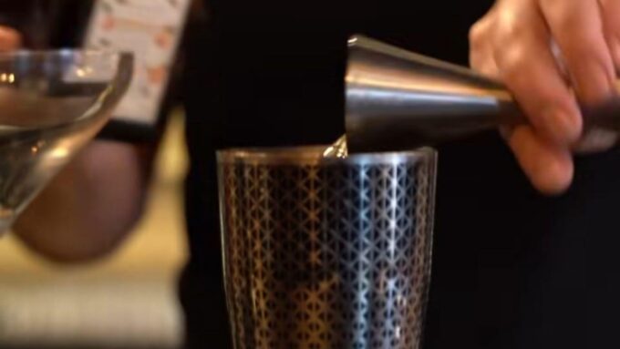 Nice: Cocktail Workshop in an Exceptional Bar - Immersive Learning Environment