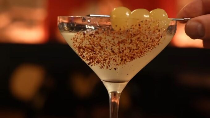 Nice: Cocktail Workshop in an Exceptional Bar - Ask Away