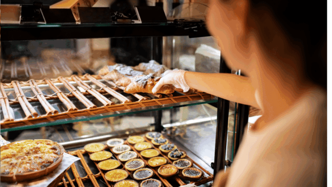 Nice : Gourmet Food Tour: Enjoy Mediterranean Delicacies - Sweet Break at a Glacier