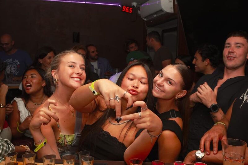 Nice :Pub Crawl With 6 Free Shots and VIP Bars&Club Access - Nightlife Experience