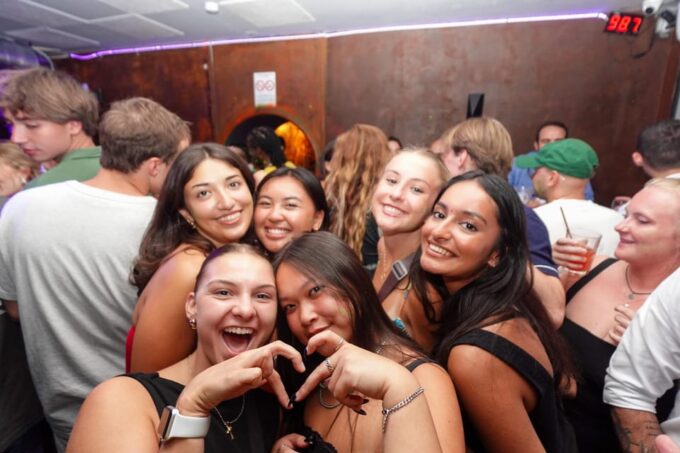 Nice :Pub Crawl With 6 Free Shots and VIP Bars&Club Access - Meeting the Tour Guides