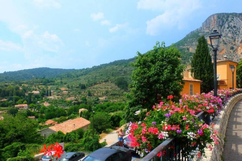 Nice: the Gorges Du Verdon and Ste Croix Lake Full-Day Tour - Discovering Moustiers-Sainte-Marie