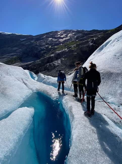 Nigards: Kayaking and Glacier Hike - Who Should Consider This Tour?