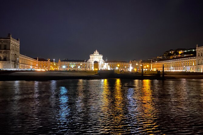 Night Boat Tour on the Tagus River - Traveler Experiences