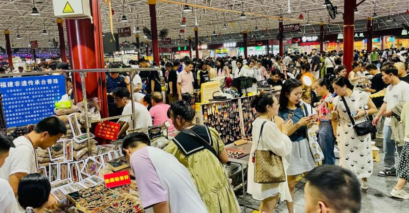 Night Fair Adventure: Discover Hidden Gems Across China! - Market Background