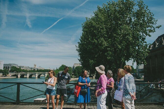 Night Out in Paris: Boho Vibes & City Lights - Frequently Asked Questions  