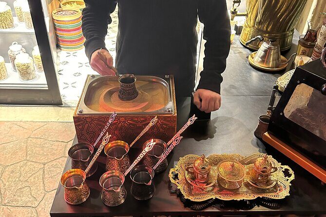 Night & Street Food Tour - Key Points