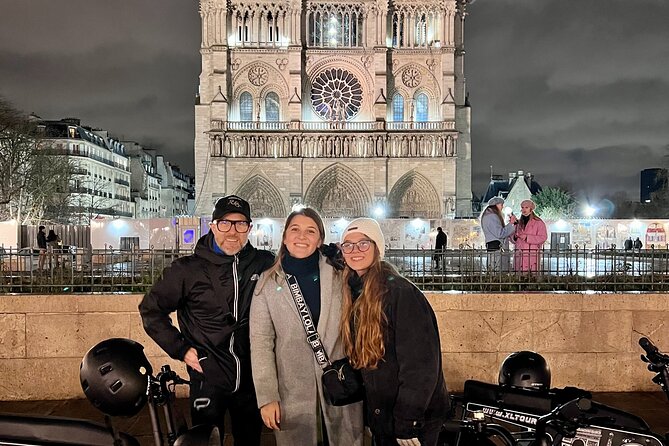 Night / Sunset Tour of Paris in Electric Bike - Landmarks Illuminated for the Evening