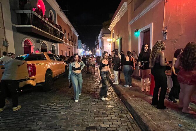 Nightlife Adventure La Placita Calle Cerra La factoría La Perla - Return & Reflection  