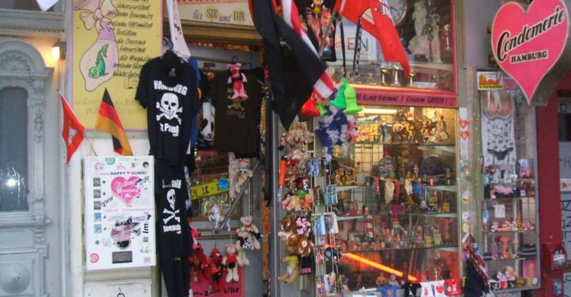 Nightwalk De Luxe St. Pauli, Red Light and Culture - Experience Highlights