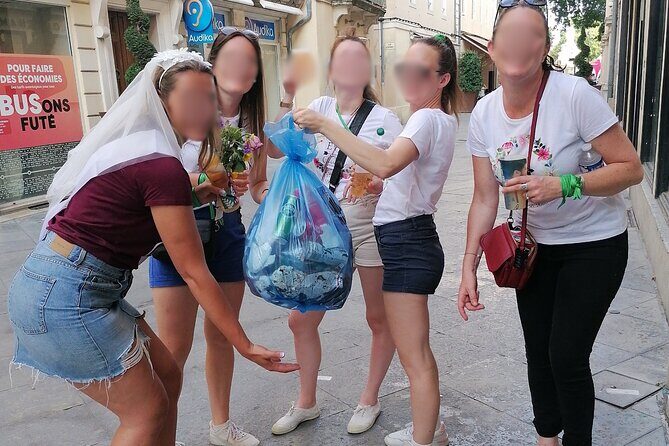 Nîmes Challenges EVG EVJF City Challenge team - The Balance of Cost and Value