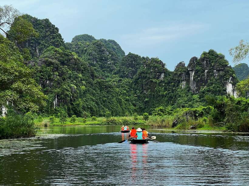 Ninh Binh: Bai Dinh, Trang An, Mua Cave Day Tour From Ha Noi - Frequently Asked Questions