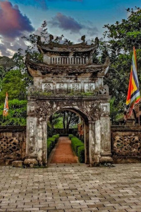 Ninh Binh Day Trip: Hoa Lu – Trang An - Cycling & Boat - Lunch and Local Cuisine