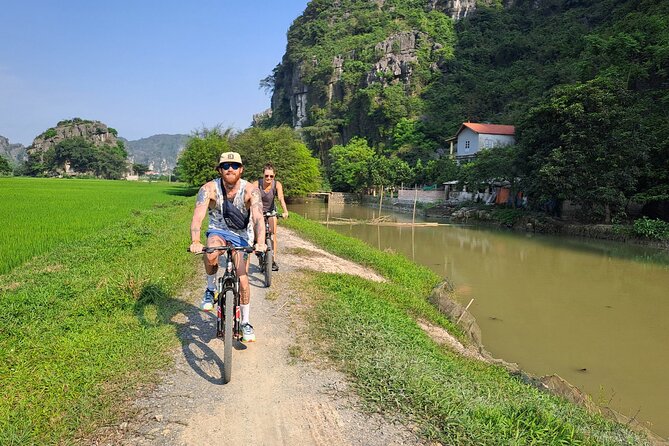 Ninh Binh Legend Group 8 (Trang An - Mua Cave - Hoa Lu - Biking) - Pick-up and Drop-off Options