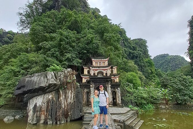 Ninh Binh Legend Group 8 (Trang An - Mua Cave - Hoa Lu - Biking) - Group Size and Confirmation
