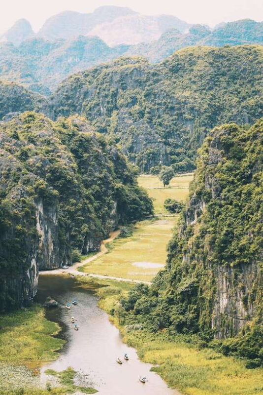Ninh Binh Luxury: Bai Dinh, TrangAn, Mua Cave, Limousine Bus - Bai Dinh Pagoda Details