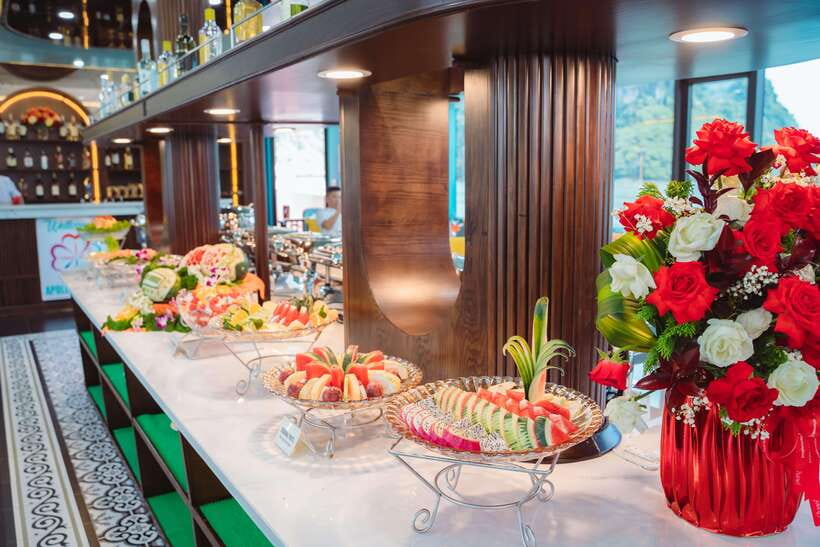 Ninh Binh: Luxury Day Cruise to Stunning Ha Long Bay + Lunch - Discovering Sung Sot Cave