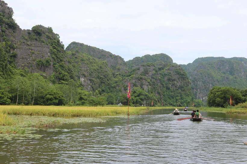 Ninh Binh Luxury Tour: Hoa Lu, Mua Hike, Tam Coc Boat - What to Bring for the Tour