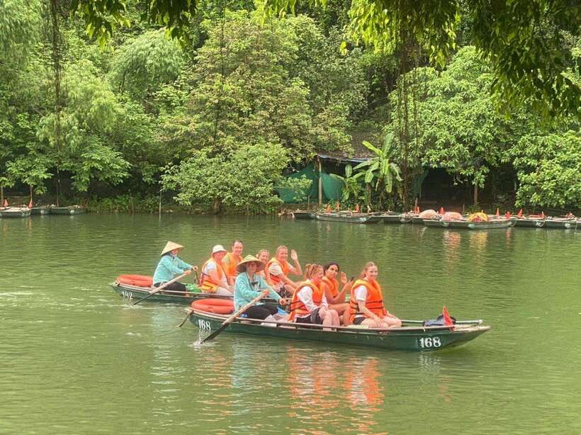Ninh Binh : Mua Cave, Bai Dinh Pagoda, and Trang An Day Tour - Mua Cave Experience