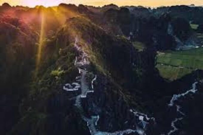 Ninh Binh Sunset Tour And Visit Hoa Lu Ancient Town - Frequently Asked Questions