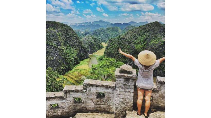 Ninh Binh Sunset Tour & Hoa Lu Ancient Town Visit - Key Points