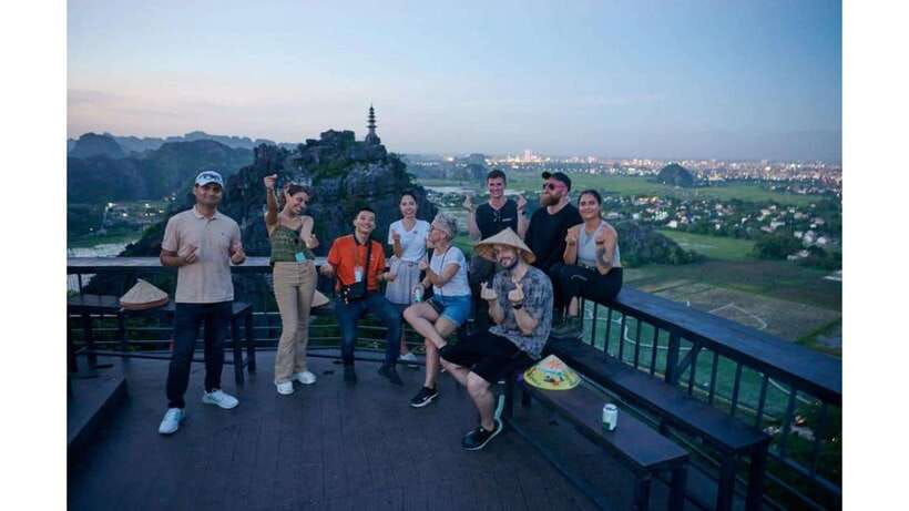 Ninh Binh Sunset Tour & Hoa Lu Ancient Town Visit - Cultural Experience