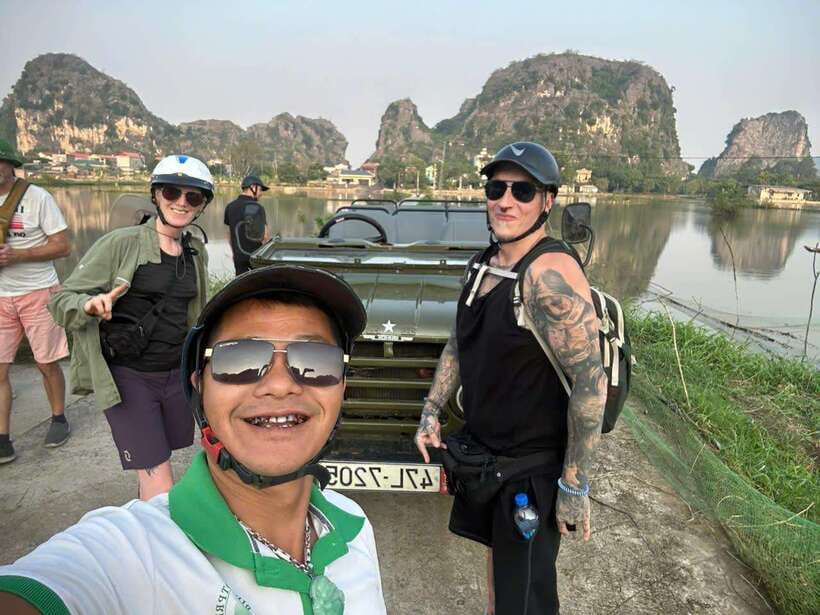 Ninh Binh: Trang An and Mua Cave Half-Day Private Jeep Tour - Boat Exploration of Trang An