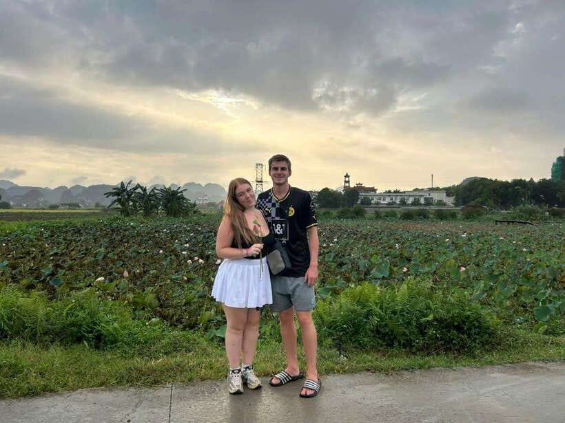 Ninh Binh: Trang An and Mua Cave Half-Day Private Jeep Tour - Climbing Mua Cave
