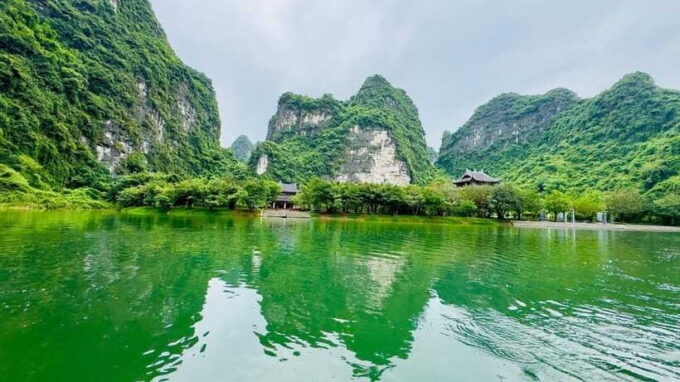 Ninh Binh: Travel to Hoa Lu & Trang an With Small Group Tour - Booking Your Ninh Binh Adventure