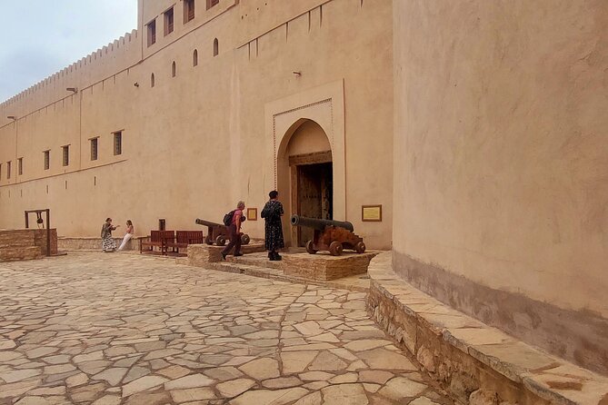 Nizwa and Green Mountain Group Full Day Tour - Guide Feedback