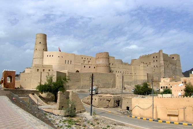 Nizwa Bahla & Jabrin Fort(Muscat Tours) as Private and Custom Trip - Pickup and Schedule