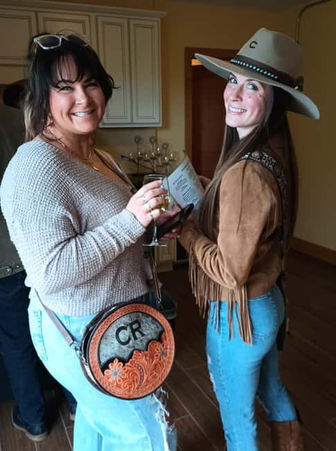 NON BUS BRYS Estates FROSE' Traverse Old Mission Wine Tour - Practical Tips for Travelers