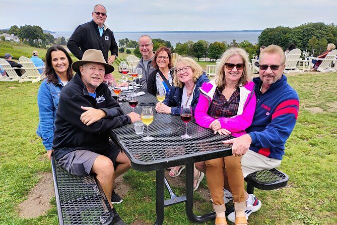 NON BUS Lincoln MKT 6 door Limousine Traverse City Wine Tour - An In-Depth Look at the Lincoln MKT Limousine Wine Tour