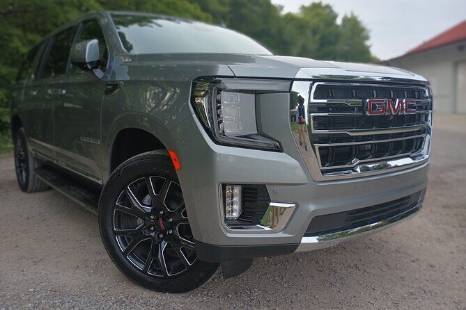 NON BUS VIP GMC Yukon Traverse Old Mission Peninsula Wine Tour - Who Should Consider This Tour?