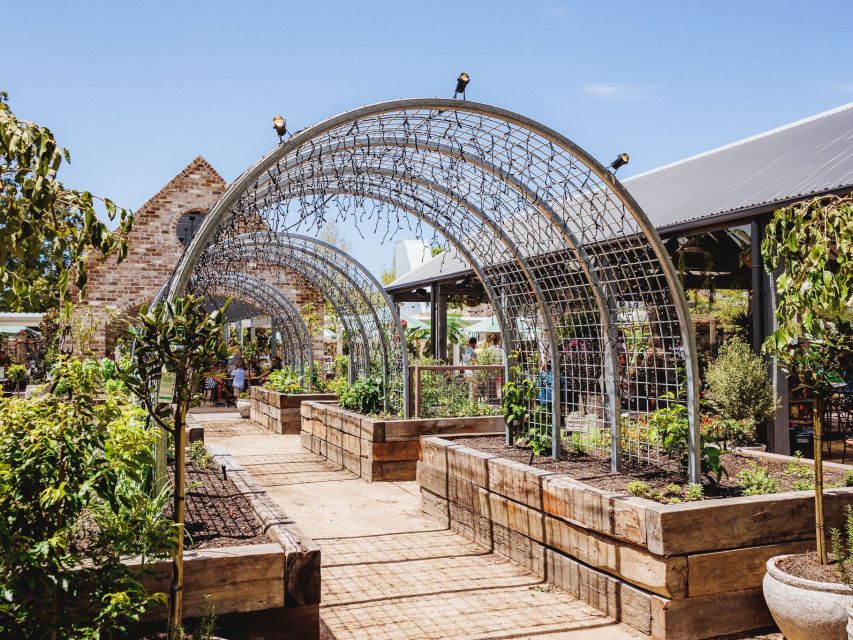 Noosa: Eumundi Tour Deluxe With Gourmet Lunch & Markets - Key Points