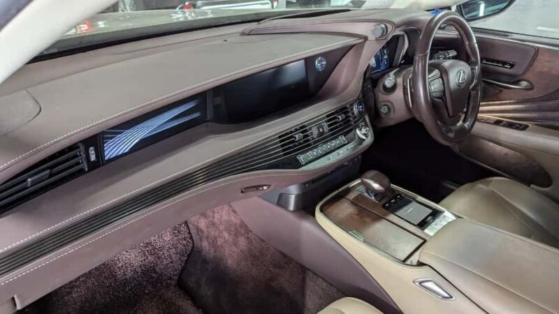 Noosa Heads & Eumundi Markets Private VIP Tour from Brisbane - A Closer Look at the Sunshine Coast VIP Tour