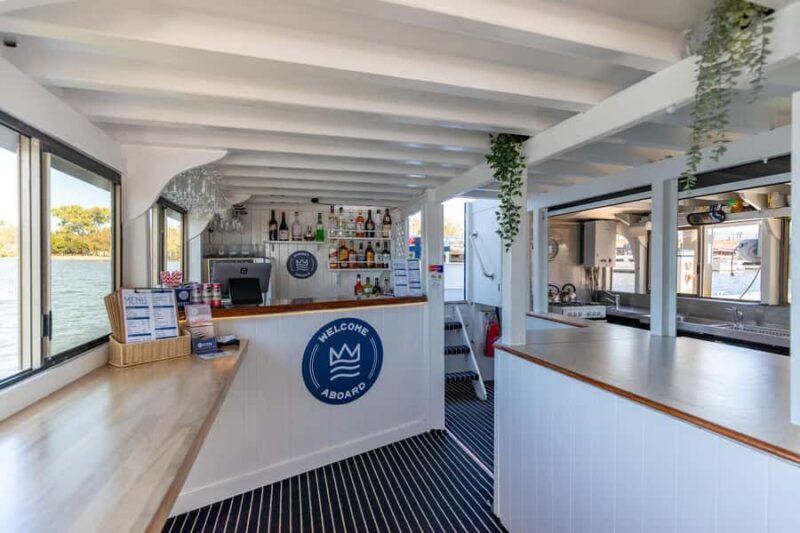 Noosa River Cruise with Seafood Lunch and Commentary - Itinerary Breakdown