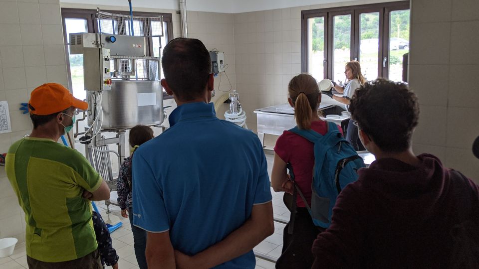 Norcia: Full-Day Hiking Tour With Meat and Cheese Tasting - Earthquake Impacts on Environment