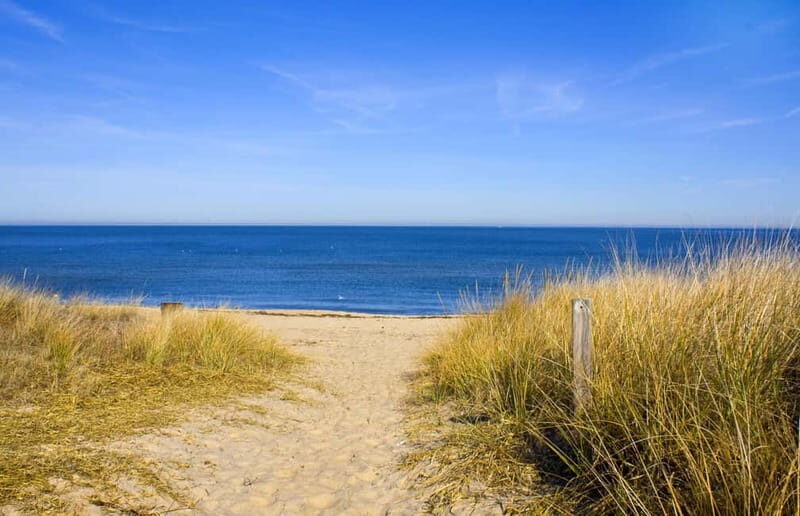 Norfolk: Broads & Coast Online Road Trip Travel Guide - Key Points