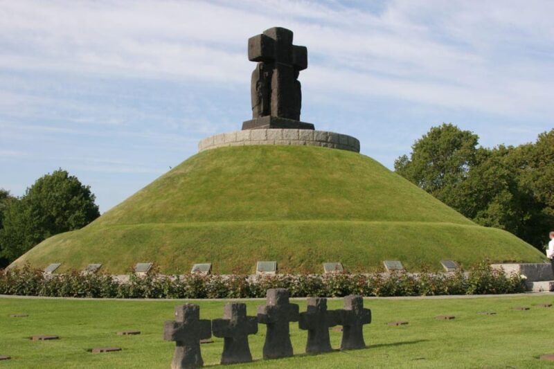 Normandy: 2 Days Tour D-Day, Normandy From Bayeux - Day 1: Utah Beach and the German War Cemetery