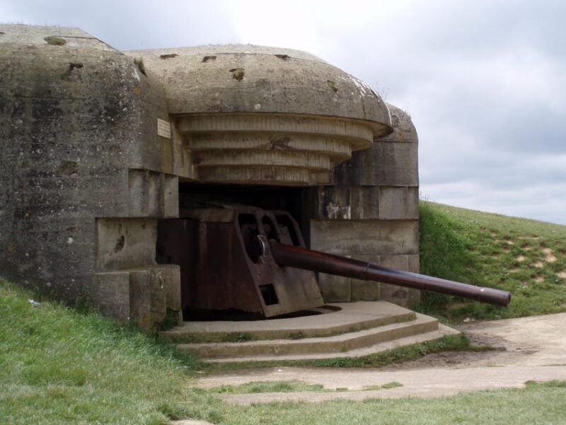 Normandy: 2 Days Tour D-Day, Normandy From Bayeux - Day 2: Pointe Du Hoc and Longues-Sur-Mer