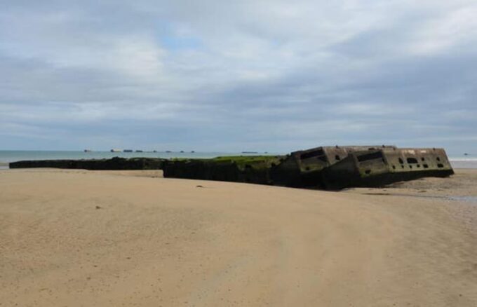 Normandy: 2 Days Tour D-Day, Normandy From Bayeux - Day 2: Arromanches and Mulberry Harbor