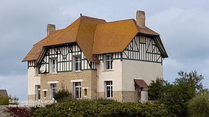 Normandy D-Day Beaches Private Canadian Sector From Bayeux - Personal Stories of Valor