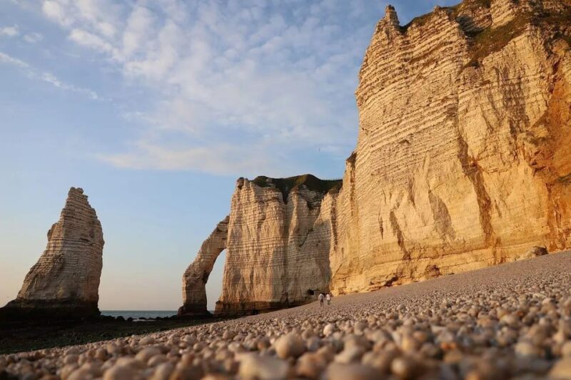 Normandy: Étretat Cliffs Private Guided Tour - Key Points