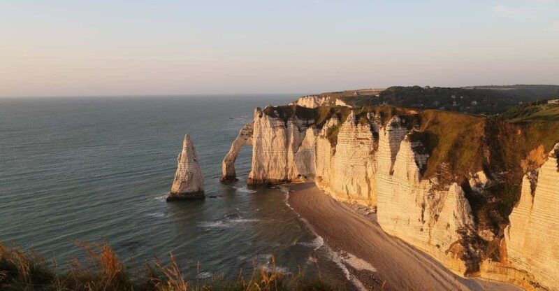 Normandy: Étretat Cliffs Private Guided Tour - Guided Experience