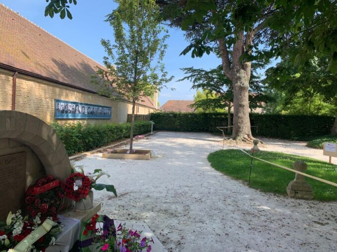Normandy: Private Guided Tour With a Licensed Guide - Meet Your Licensed Guide