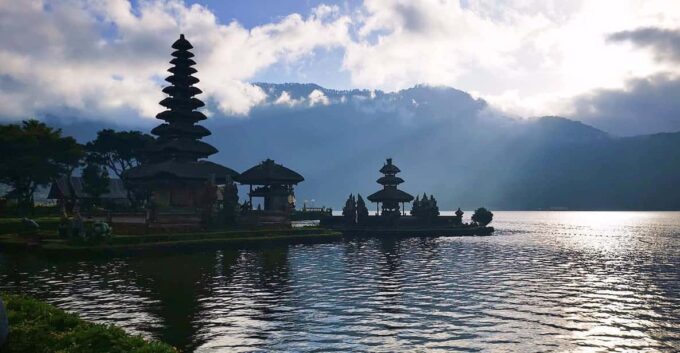 North Bali: Munduk Twin Lake Trek, Temple & Waterfall Tour - Cancellation and Booking Policy