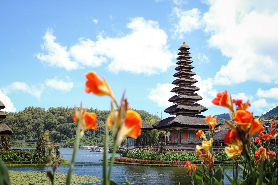 North Bali: Tanah Lot, Ulun Danu, Banyumala, Jatiluwih - Tanah Lot Temple
