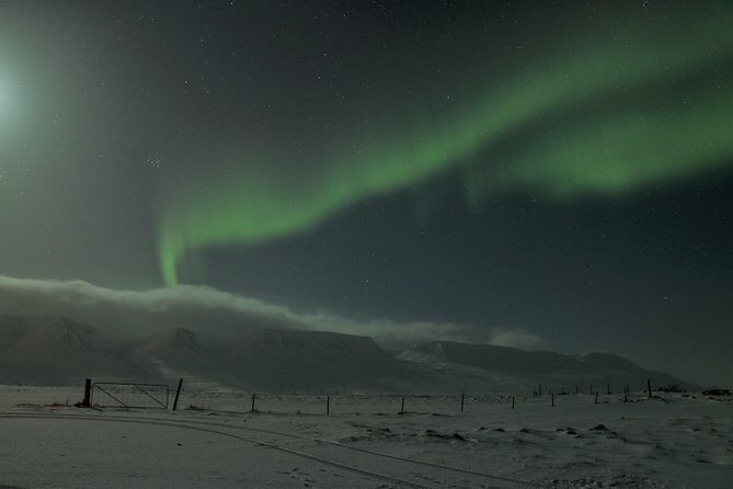Northern Lights 4x4 Jeep/van Tour from Akureyri - The Cost and Value